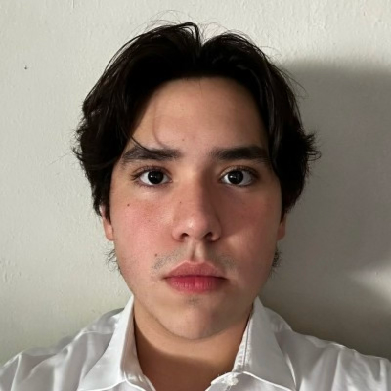 Portrait of Patricio Garza.